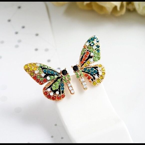 🎉🎉 HP 🎉🎉 🦋 Free People New crystal butterfly studs 🦋 - Picture 2 of 7